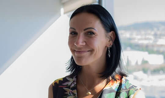 signora del servizio clienti